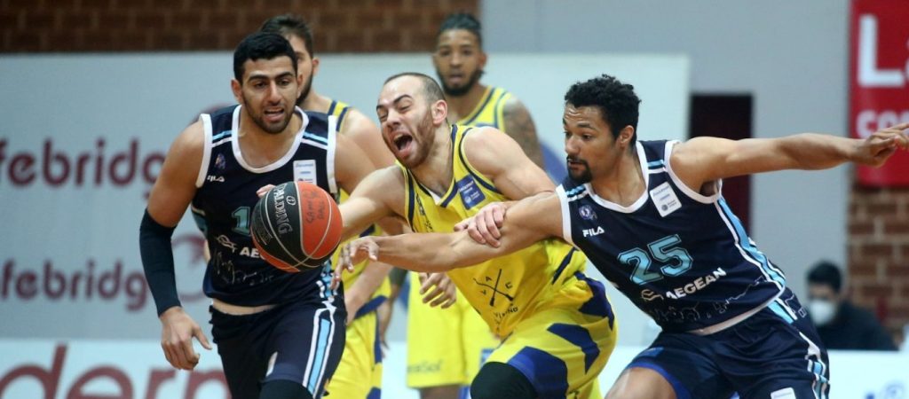 Λαύριο-Κολοσσός 83-77: Δεν βρίσκει αντίπαλο η ομάδα του Χρήστου Σερέλη