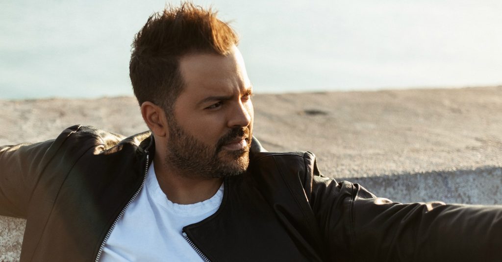 Ο Νίκος Απέργης μιλά για το bullying που δέχτηκε: «Χοντρέ δε θα σου βγάλουμε δίσκο» (βίντεο)