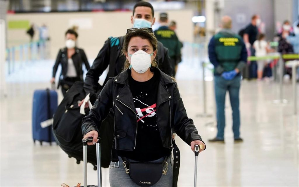 Γαλλία: Λιγότεροι οι περιορισμοί σε αεροπορικά ταξίδια – Έχουν εκτός την Ελλάδα