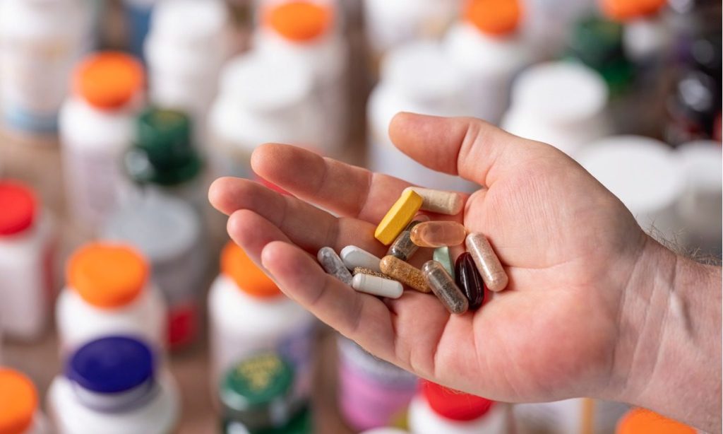 Νέα μελέτη: Ποιος ο ρόλος της βιταμίνης C & των συμπληρωμάτων ψευδαργύρου στην αντιμετώπιση του κορωνοϊού;