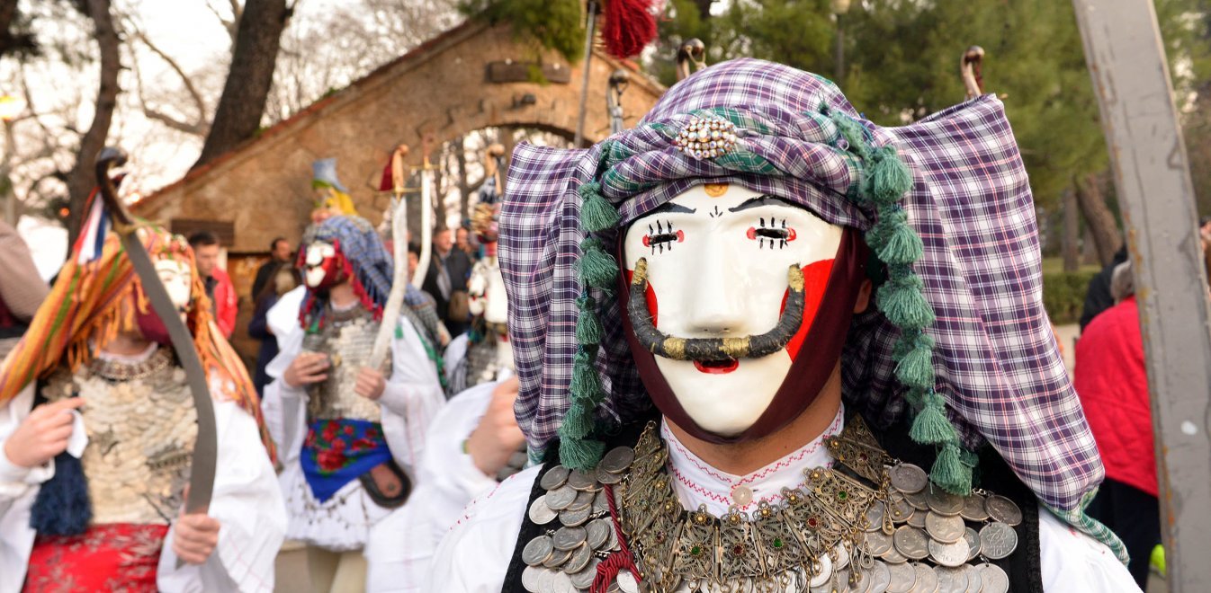 Αποκριάτικα έθιμα και παραδόσεις από κάθε γωνιά της Ελλάδας