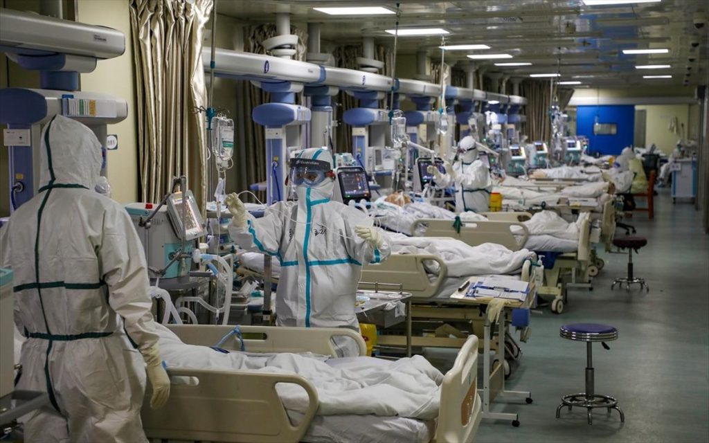 Καταγγελία ΠΟΕΔΗΝ: «Δεκάδες διασωληνωμένοι παραμένουν εκτός ΜΕΘ επί μέρες»