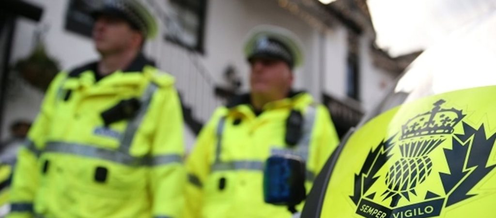 Αποτρόπαιες πράξεις ηλικιωμένης στην Σκωτία – Βασάνιζε παιδιά και τα τάιζε σκηλοτροφή