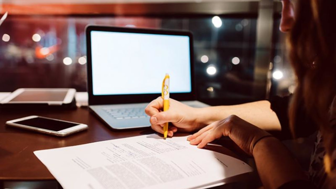 Τηλεκπαίδευση από αύριο για όλα τα σχολεία της χώρας – Ποια εξαιρούνται