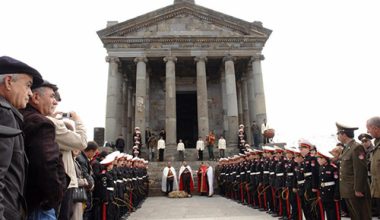 Οι Αρμένιοι νεοπαγανιστές θα γιορτάσουν την Πρωτοχρονιά τους με ένα αρχαίο άγαλμα του Μίθρα!