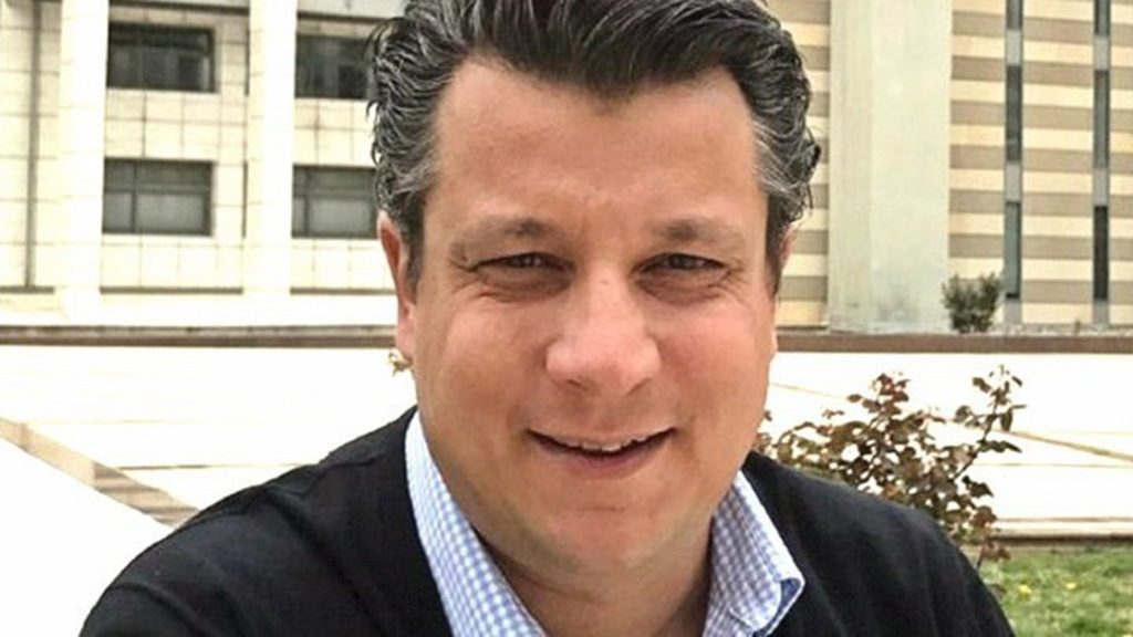 Αλλαγή «πορείας» από τον Μ.Δερμιτζάκη: «Το lockdown δεν αποδίδει – Άνοιγμα αγοράς με μέτρα»