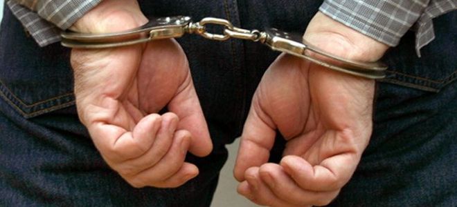 Χειροπέδες σε Τούρκο που χάιδευε προκλητικά την ανήλικη κόρη του σε βίντεο στο TikTok (βίντεο)
