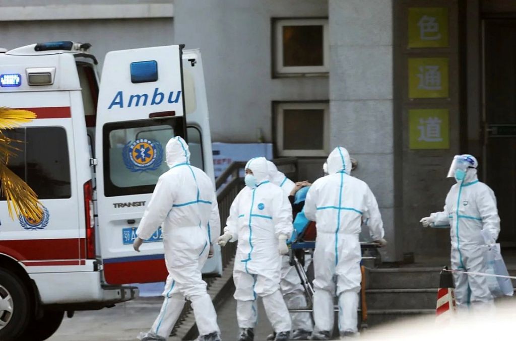 Καραντίνα στο Χονγκ Κονγκ: Στριμώχνουν οικογένειες και χωρίζουν βρέφη από τις μητέρες!