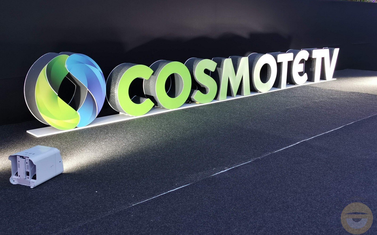 Cosmote Tv: Έτοιμη να μπει «σφήνα» για τα τηλεοπτικά δικαιώματα της Super League