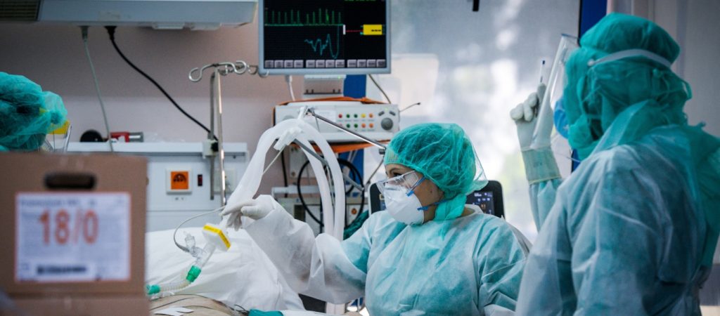 Τι είναι η επίταξη γιατρών που προανήγγειλε ο Βασίλης Κικίλιας;