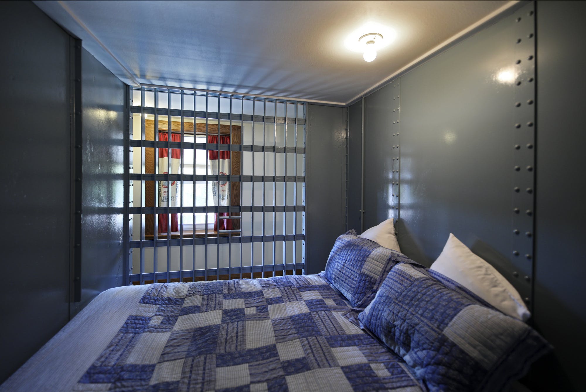 Λέρος: Κλειδώνουν τους κατοίκους στα σπίτια τους μέχρι τη Δευτέρα -Απαγόρευση κυκλοφορίας καθ’ όλο το 24ωρo!