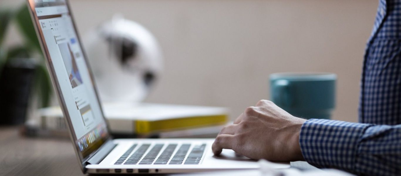 Όσα ισχύουν για την πλατφόρμα «Ψηφιακή Μέριμνα» που θα προσφέρει τεχνολογικό εξοπλισμό σε οικογένειες και νέους