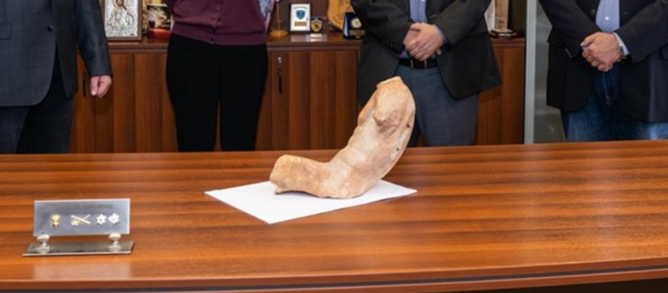 Κορινθία: Αρχαιοκάπηλος αποπειράθηκε να πουλήσει άγαλμα του 5ου π.Χ. αιώνα