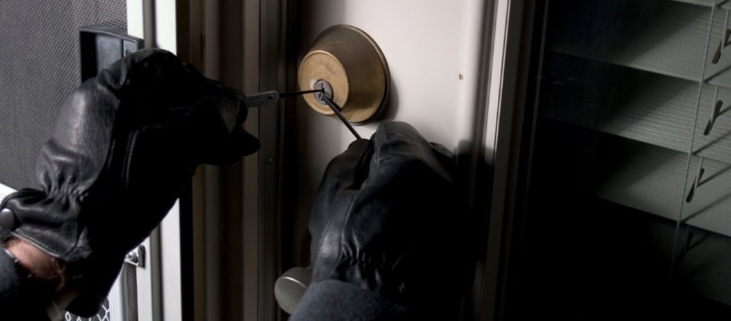 Διαρρήκτες απόλαυσαν και με το παραπάνω ληστεία σε πολυτελές σπίτι στο Νιου Τζέρσεϊ