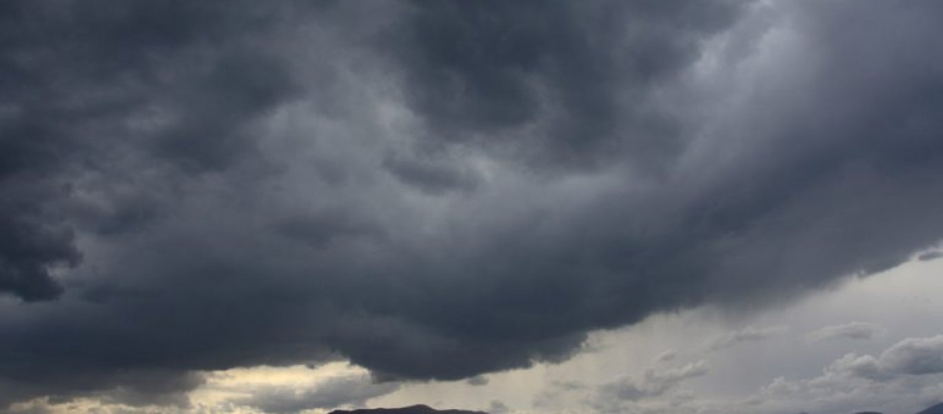 Καιρός: Bροχές και καταιγίδες σήμερα – Που θα είναι έντονα τα φαινόμενα