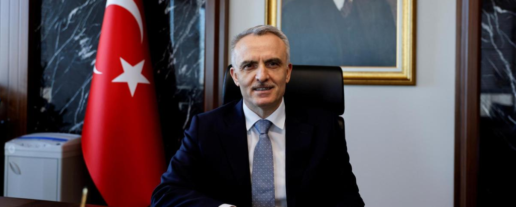 Μέσα στη νύχτα καθαίρεσε ο Ρ.Τ.Ερντογάν τον κεντρικό τραπεζίτη της Τουρκίας μετά από 5 μήνες