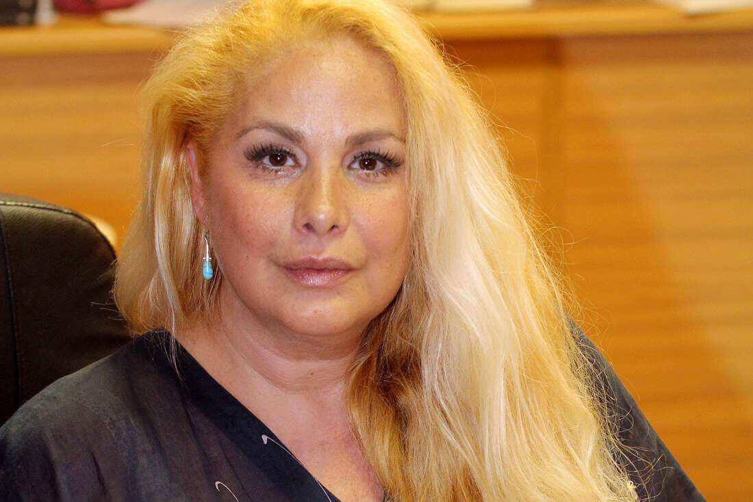 Η Τζενη Χειλουδάκη τα «χώνει» στην Τ. Στεφάνιδου: «Ούτε τη ροχάλα μας δεν αξίζεις μωρή» (φωτο)