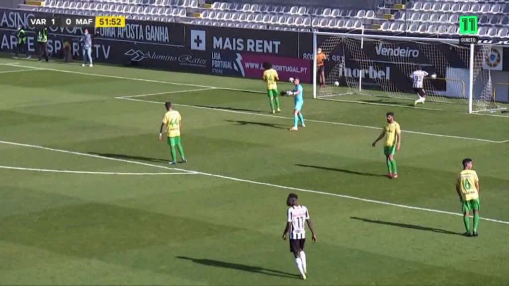 Τερματοφύλακας πέτυχε απίθανο γκολ με βολέ από την εστία (βίντεο)