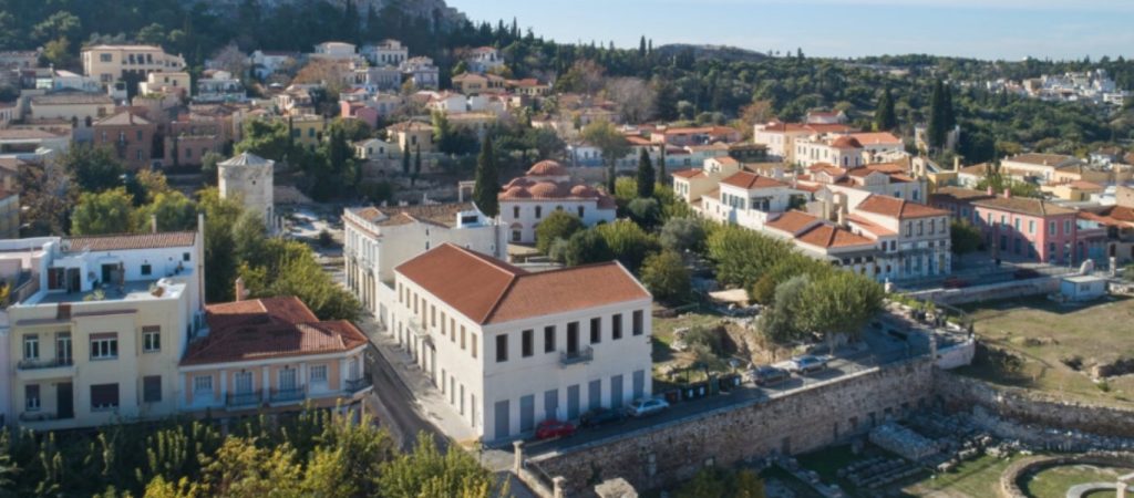 Προς πώληση τέσσερα εμβληματικά ξενοδοχεία της Ελλάδας