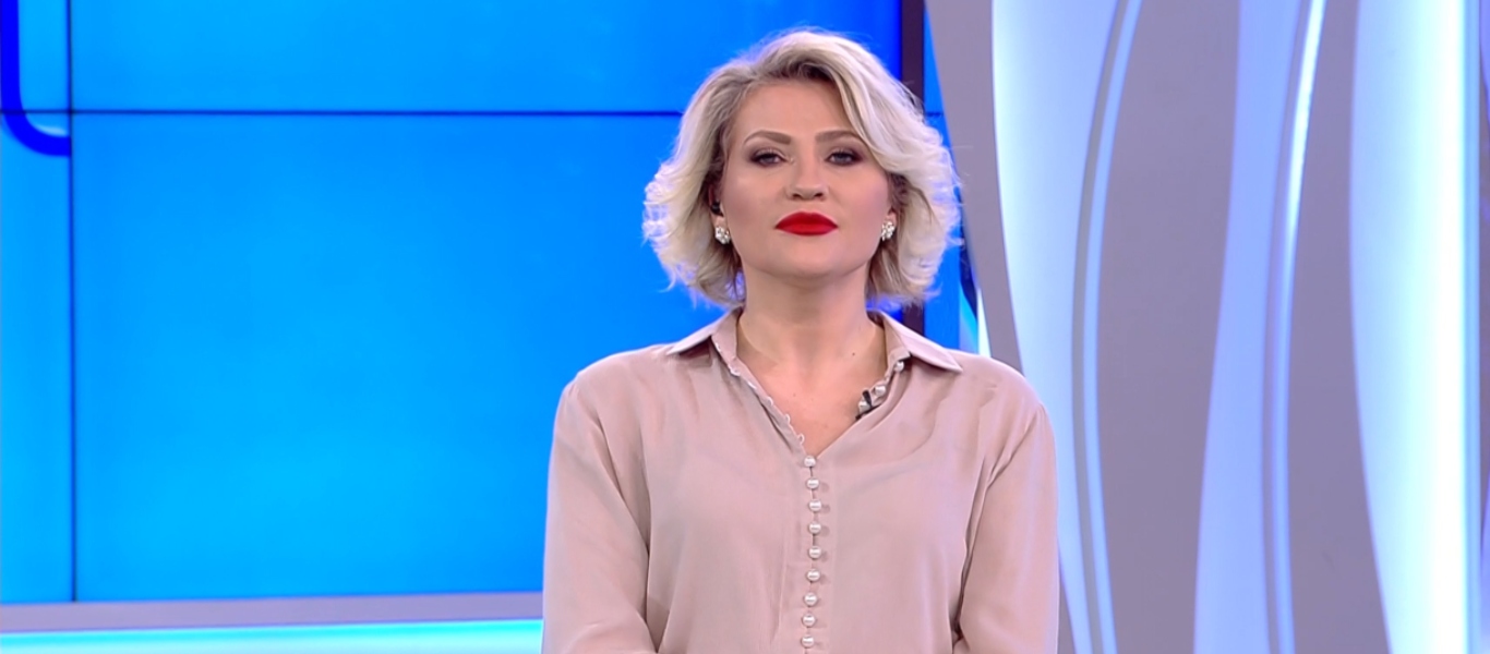 Απίστευτο περιστατικό στην Ρουμανία – Γυναίκα εισέβαλε σε πλατό εκπομπής και πέταξε πέτρα στην παρουσιάστρια (βίντεο)