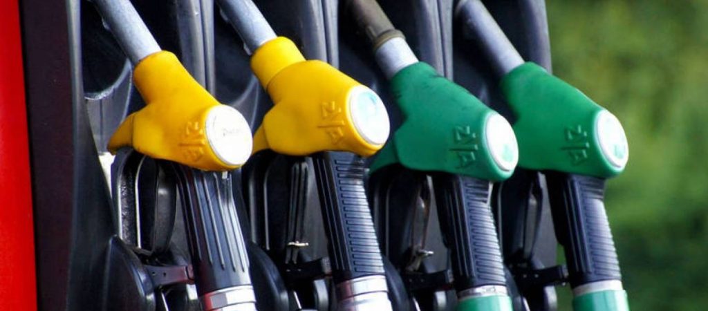 Απαγόρευση κυκλοφορίας: Αλλάζει το ωράριο λειτουργίας σε βενζινάδικα και μίνι μάρκετ