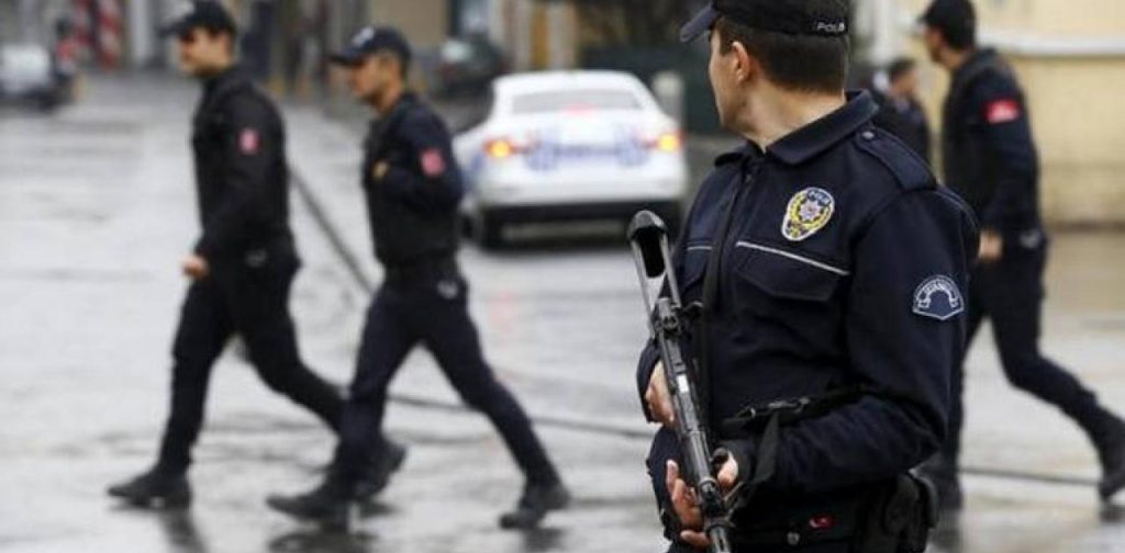 Τουρκία: Χειροπέδες σε 150 μέλη του στρατού για πιθανές διασυνδέσεις με το δίκτυο του Γκιουλέν