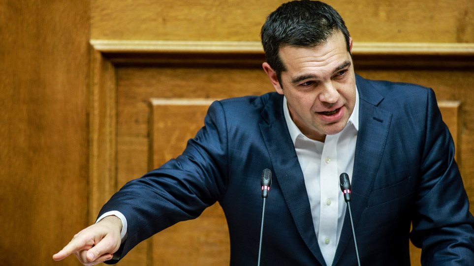 Βαριές καταγγελίες στην Βουλή από τον Α.Τσίπρα για την κομπίνα της Τράπεζας Πειραιώς: «Ληστεία και απιστία μαζί»