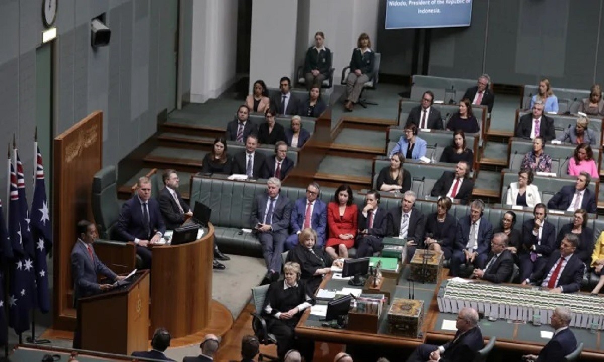 Σάλος: Σε άντρο ακολασίας μετέτρεψαν τη Βουλή της Αυστραλίας – Βίντεο με έρωτα μεταξύ βουλευτών (βίντεο) (φωτό)