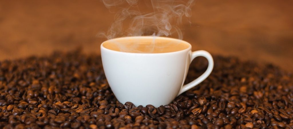 Νέα έρευνα: Πως η κατανάλωση καφέ βοηθά στην καύση του λίπους;