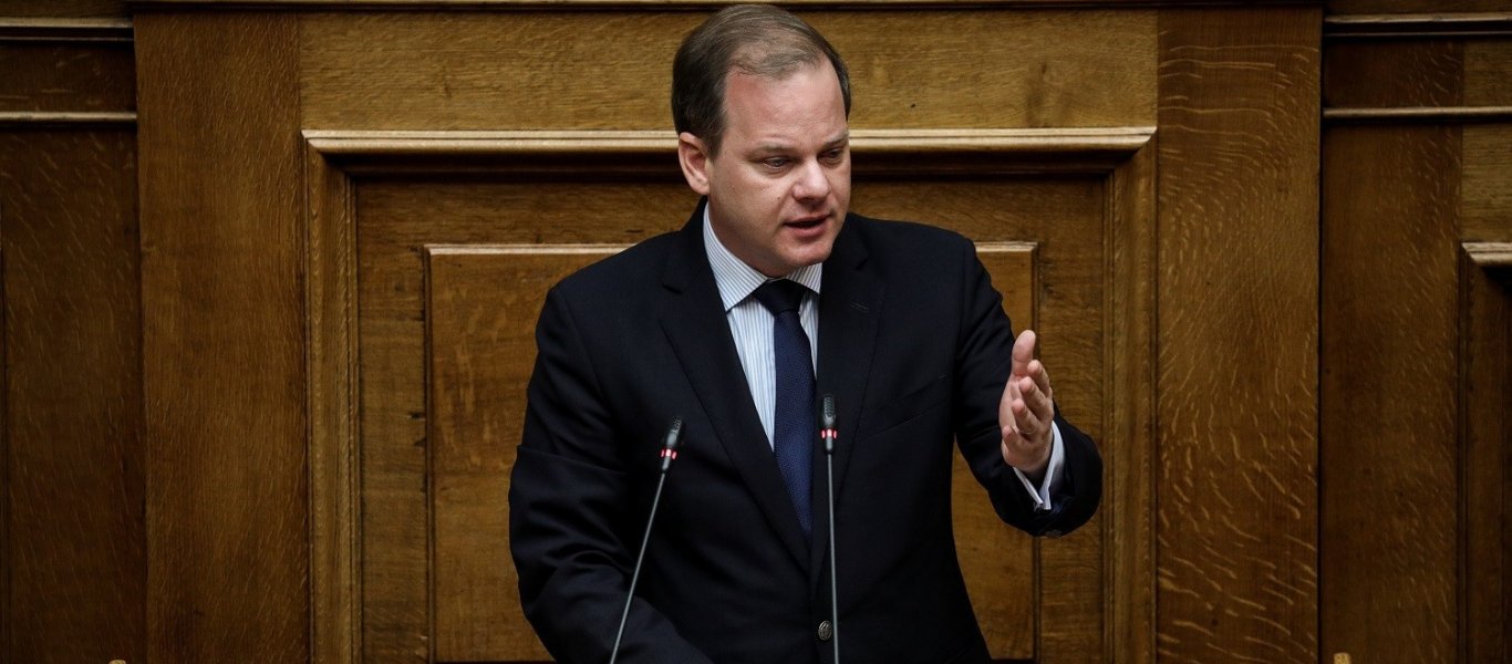 Κυβέρνηση: Μετά από έναν χρόνο πανδημίας ανακοινώνει ενίσχυση με μόλις 300 λεωφορεία