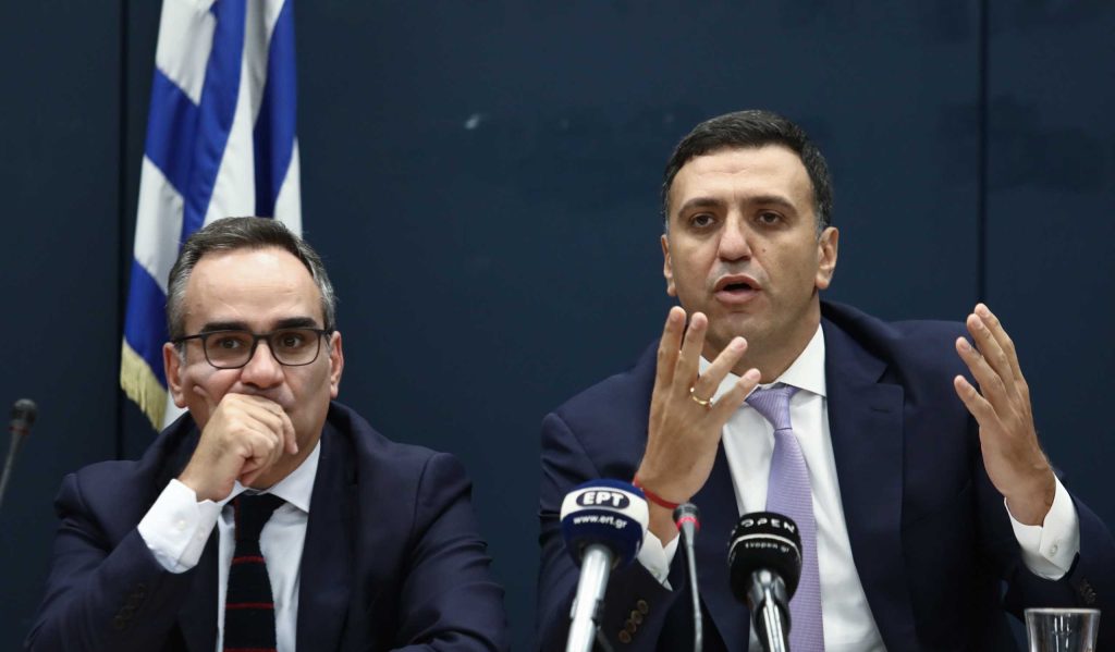 Καμία ενίσχυση του ΕΣΥ από την κυβέρνηση: Μετά από 5 μήνες lockdown πέθαναν ασθενείς περιμένοντας ΜΕΘ!