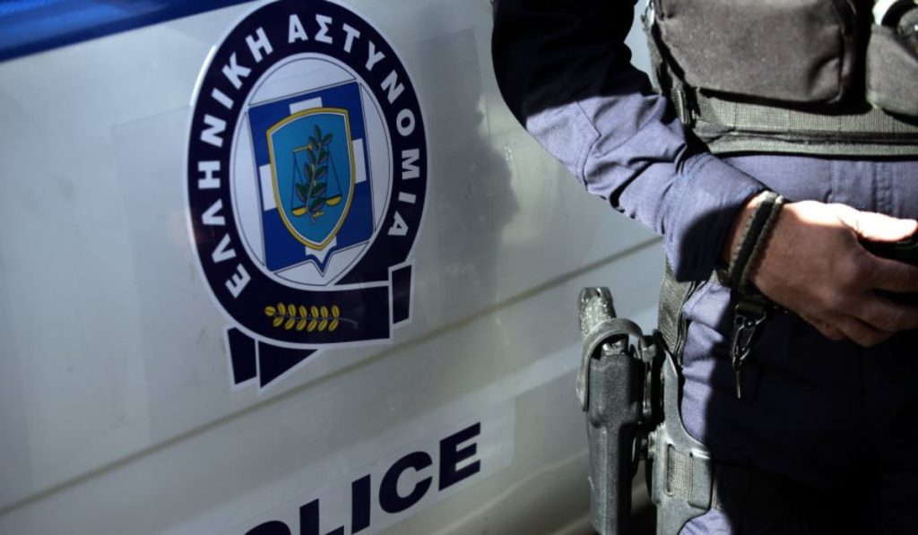 Ποιοι είναι οι άνδρες που κατηγορούνται για κλοπές σε βάρος ηλικιωμένων με την ιδιότητα των τεχνικών της ΔΕΗ (φωτό)