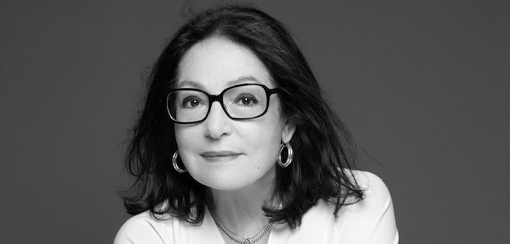 Νανά Μούσχουρη: Τραγουδά τους συγκινητικούς στίχους από το τραγούδι «Προσευχή» για την Εθνική Επέτειο (βίντεο)