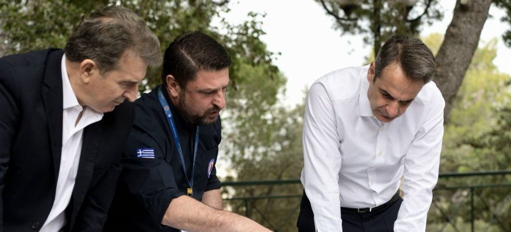 Με φωτογραφικό… τριήμερο διαγωνισμό η κυβέρνηση αγοράζει 10 εκατ. self test με 40 εκατ. ευρώ από την Siemens!