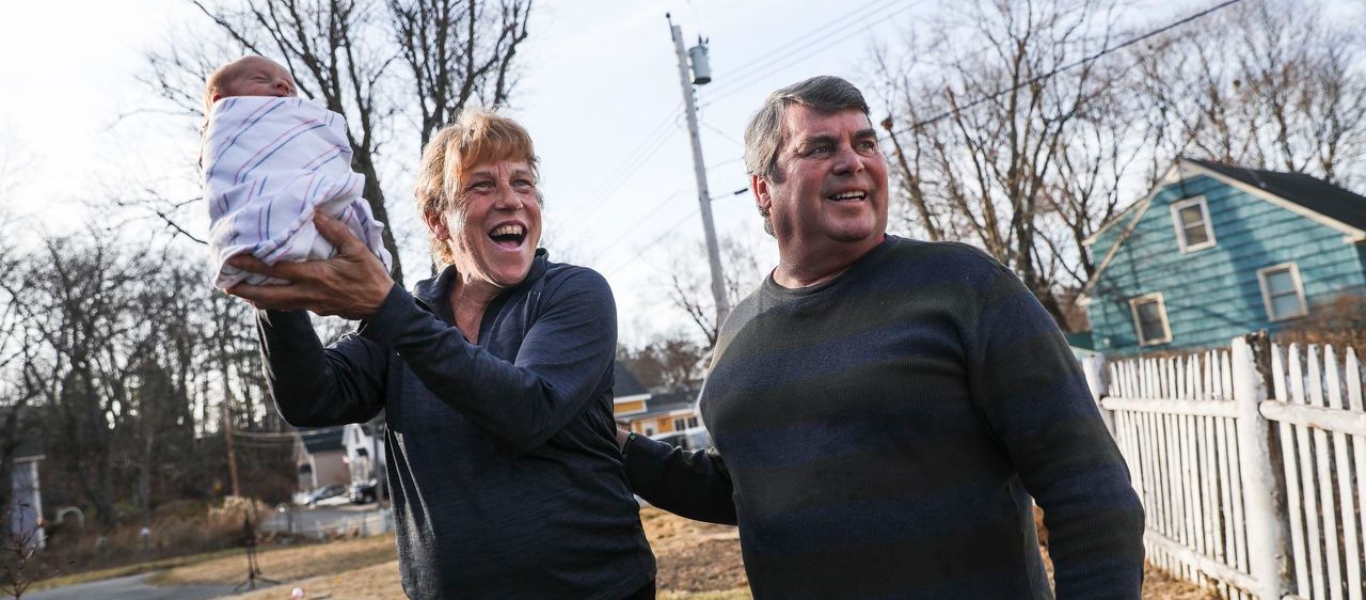 ΗΠΑ: 57χρονη έγινε μητέρα 5 χρόνια μετά τον θάνατο της 13χρονης κόρης της