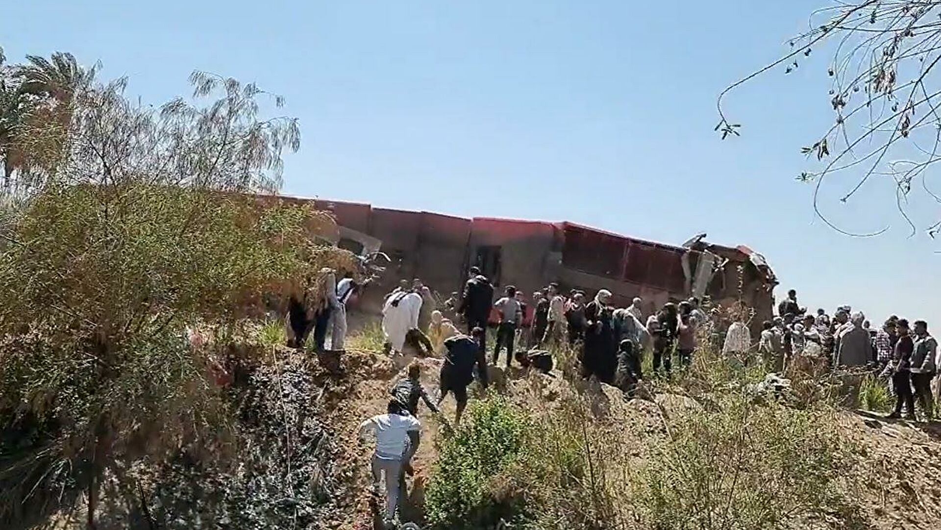 Σύγκρουση τρένων στην Αίγυπτο: Ο πρόεδρος της χώρας υποσχέθηκε πως οι ένοχοι θα τύχουν παραδειγματικής τιμωρίας