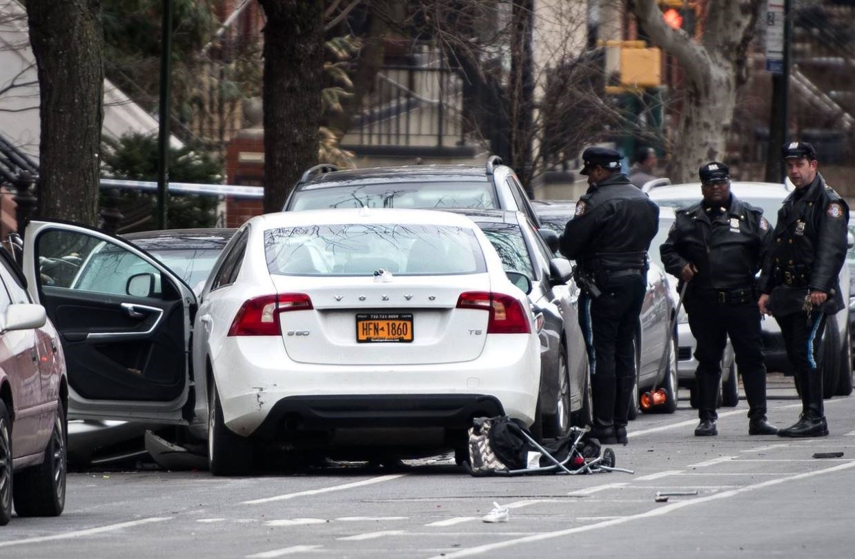 Έκτακτο: Αυτοκίνητο έπεσε πάνω σε πεζούς στο Μπρούκλιν – Πληροφορίες για αρκετούς τραυματίες