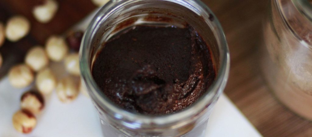 H απλή συνταγή για να φτιάξετε την τέλεια vegan πραλίνα στο σπίτι