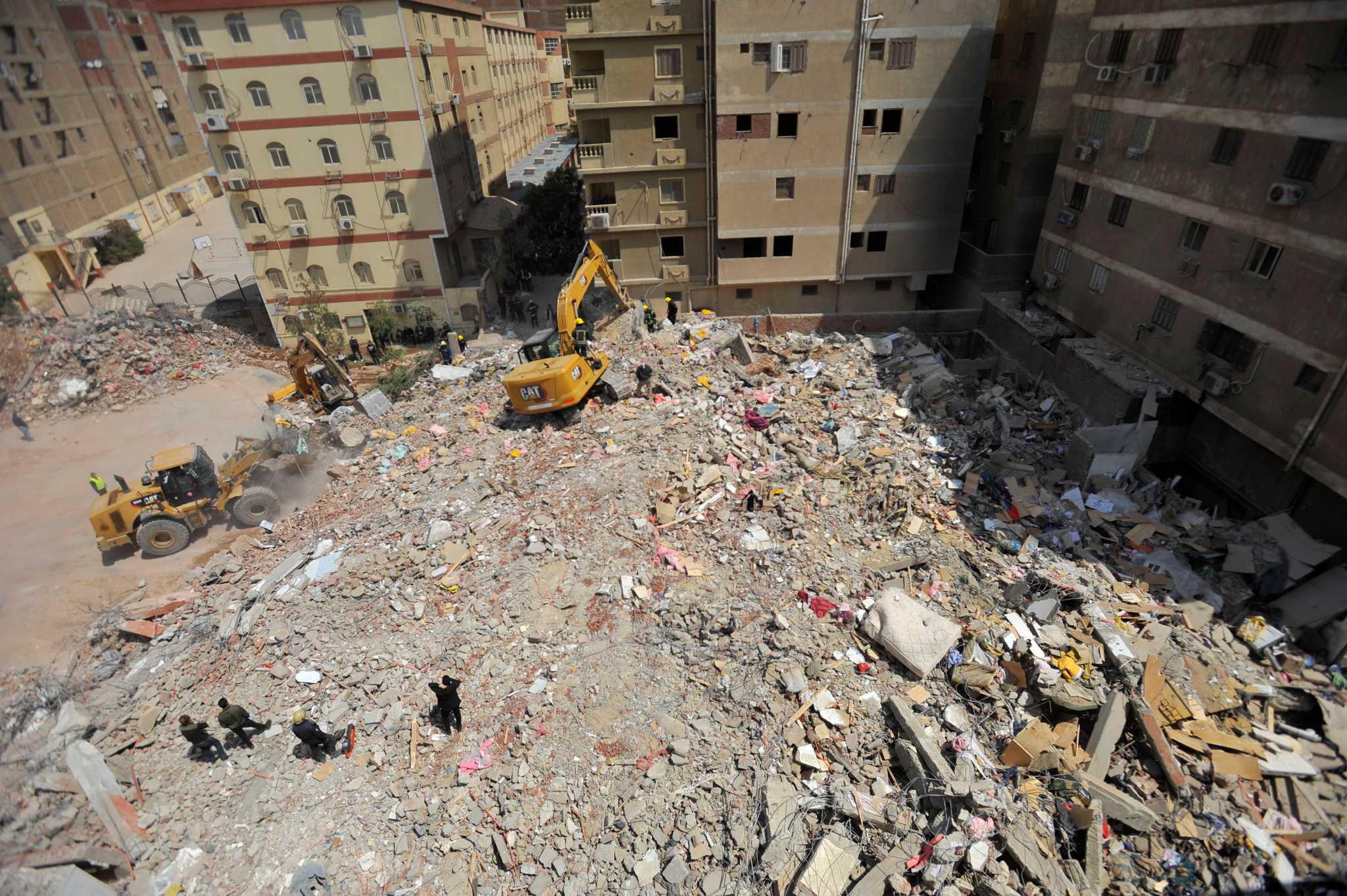 Αίγυπτος: Στους οκτώ οι νεκροί από την κατάρρευση δεκαώροφου κτιρίου στο Κάιρο