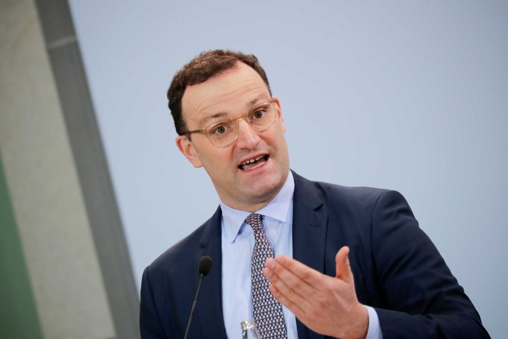 Επιμένει o Γερμανός υπουργός Υγείας: «Σκληρό lockdown για 10-14 ημέρες» – Θέλει κλειστές εκκλησίες το Πάσχα