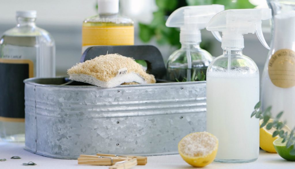 Θα σου «λύσει» τα χέρια: Aυτό είναι το πανίσχυρο καθαριστικό για το σπίτι που μπορείς να φτιάξεις μόνος σου