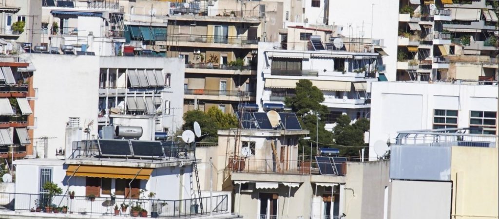 Έρχεται «φορομπόνους» έως και 6.400 ευρώ για επισκευές σε ακίνητα – Τι πρέπει να ξέρετε