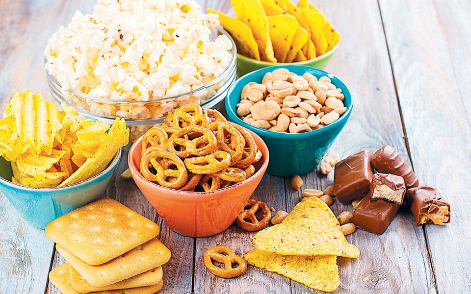 Αυτά είναι τα τέσσερα σνακ που χορταίνουν και δεν παχαίνουν