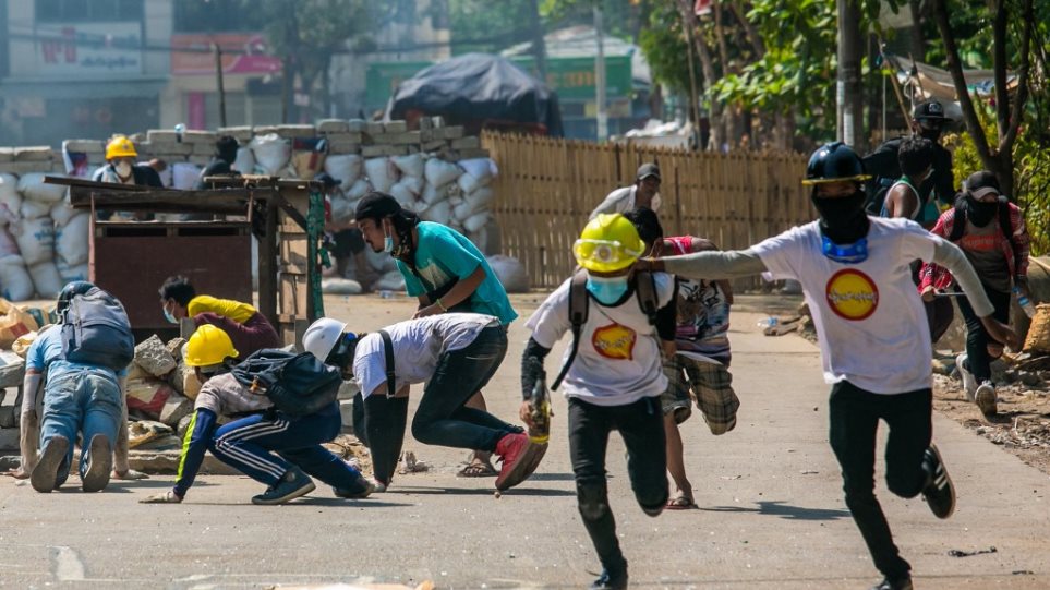 Καταδικάζουν τη χούντα της Μιανμάρ 12 αρχηγοί ΓΕΕΘΑ – Μεταξύ αυτών και ο Κ.Φλώρος