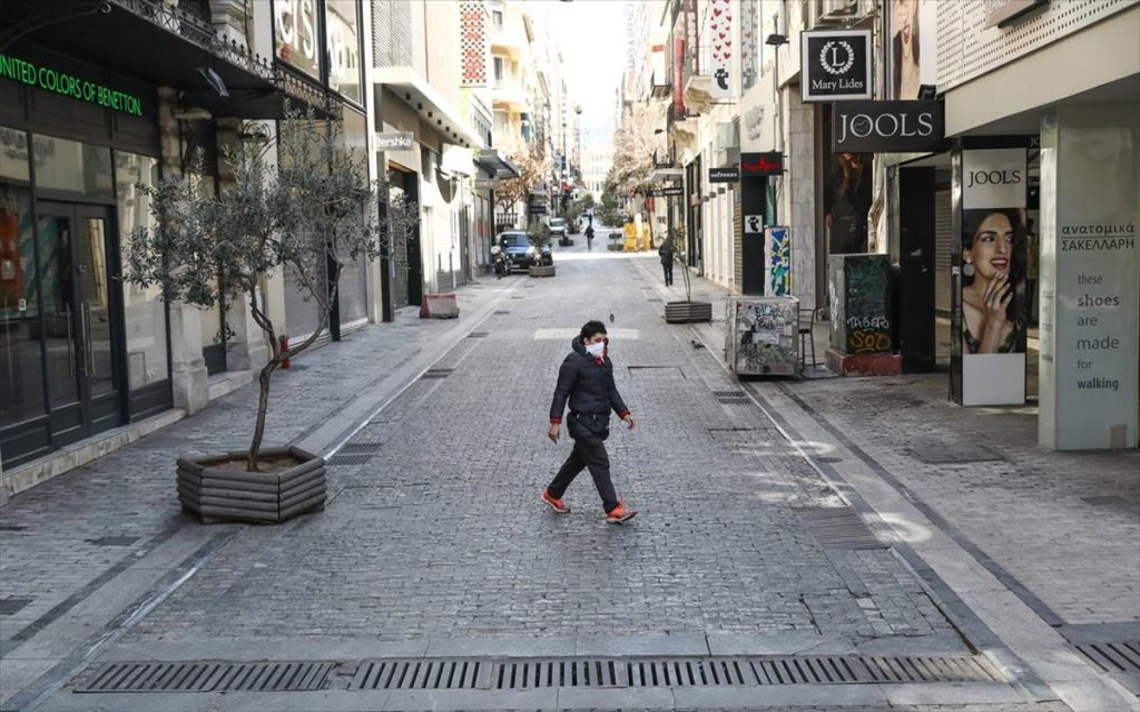 Άρχισαν να τα «γυρίζουν» οι ειδικοί; «Αν θυσιαστεί μέρος του Πάσχα τότε ίσως ελπίζουμε σε ένα καλό καλοκαίρι»