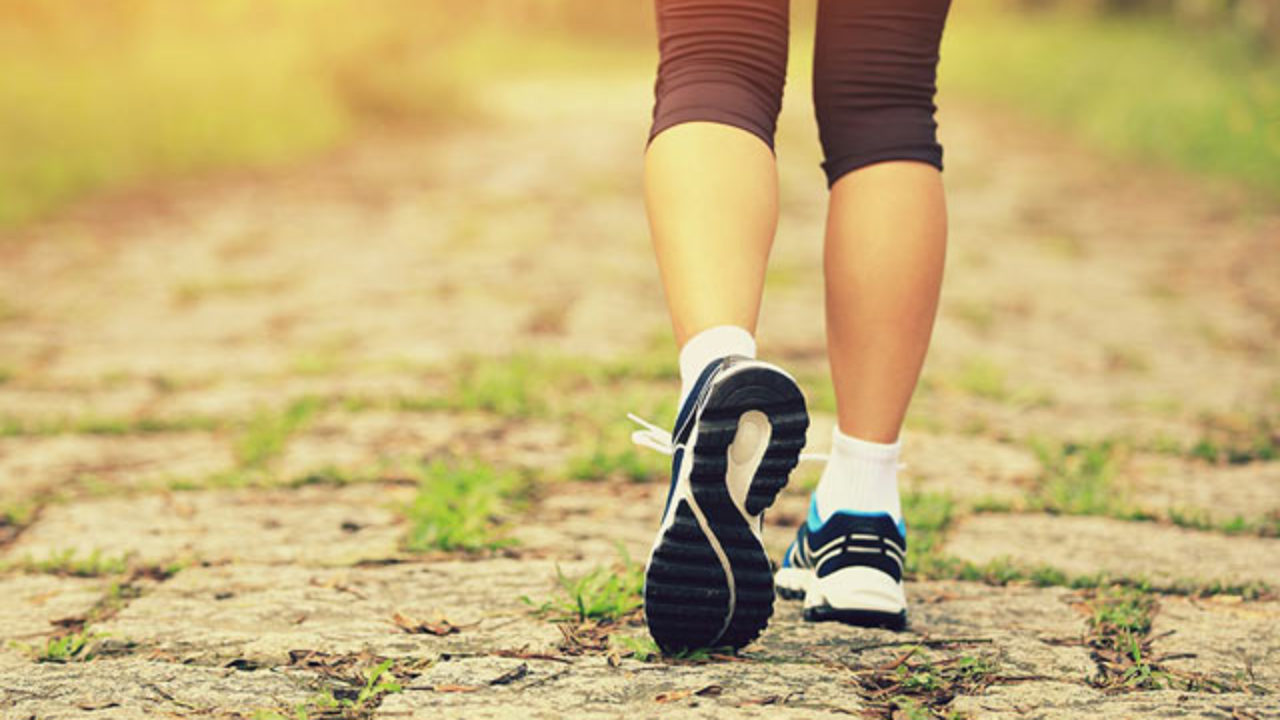 Δείτε πως θα «κάψετε» λίπος… περπατώντας