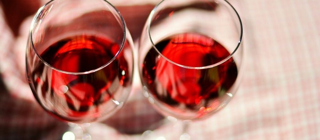 Κόκκινο κρασί: Που είναι καλύτερα να το αποθηκεύσουμε; – Στο ψυγείο ή στην κατάψυξη;