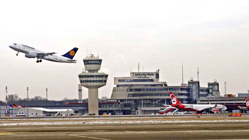 Γερμανία: Υποχρεωτικό για όλους τους επιβάτες πτήσεων από αύριο το τεστ κορωνοϊού