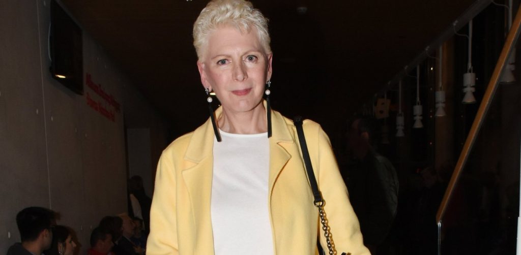 Το Facebook έριξε «μαύρο» στην Έλενα Ακρίτα – Την απέκλεισε για ένα μήνα