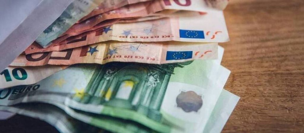 Επίδομα 534 ευρώ και τον Απρίλιο: Σε ποιους θα δοθεί;